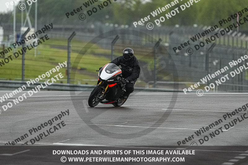 donington no limits trackday;donington park photographs;donington trackday photographs;estoril;event digital images;motorbikes;no limits;no limits trackdays;peter wileman photography;portugal;trackday;trackday digital images;trackday photos